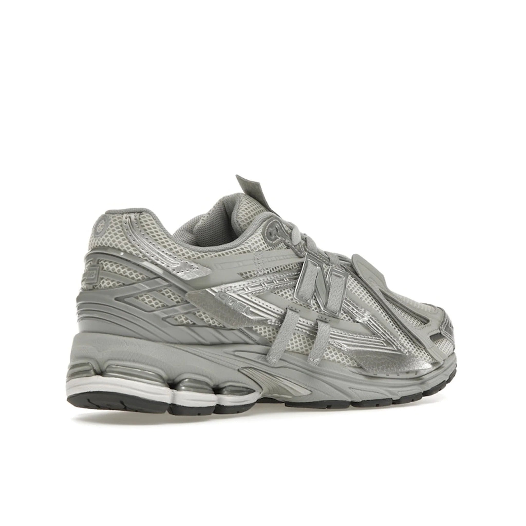 New Balance 1906A Concrete Silver Metallic